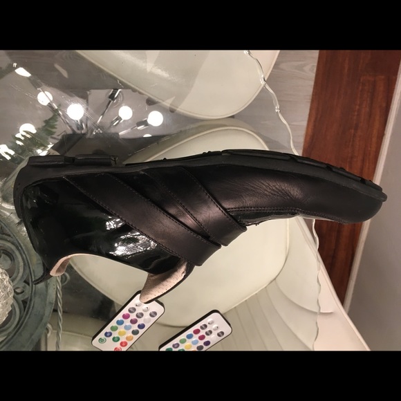 Kenneth Cole Fashionable Black Leath Men’s SZ 9.5 - Picture 2 of 8